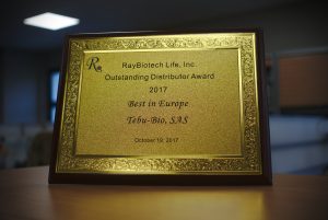 RayBiotech 2017 Outstanding Distributor Award - tebu-bio Best in Europe.